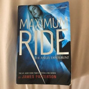 ‼️10/$10‼️ Maximum Ride- The Angel Experiment